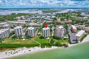 Walk To the Beach From Our Studio Condo